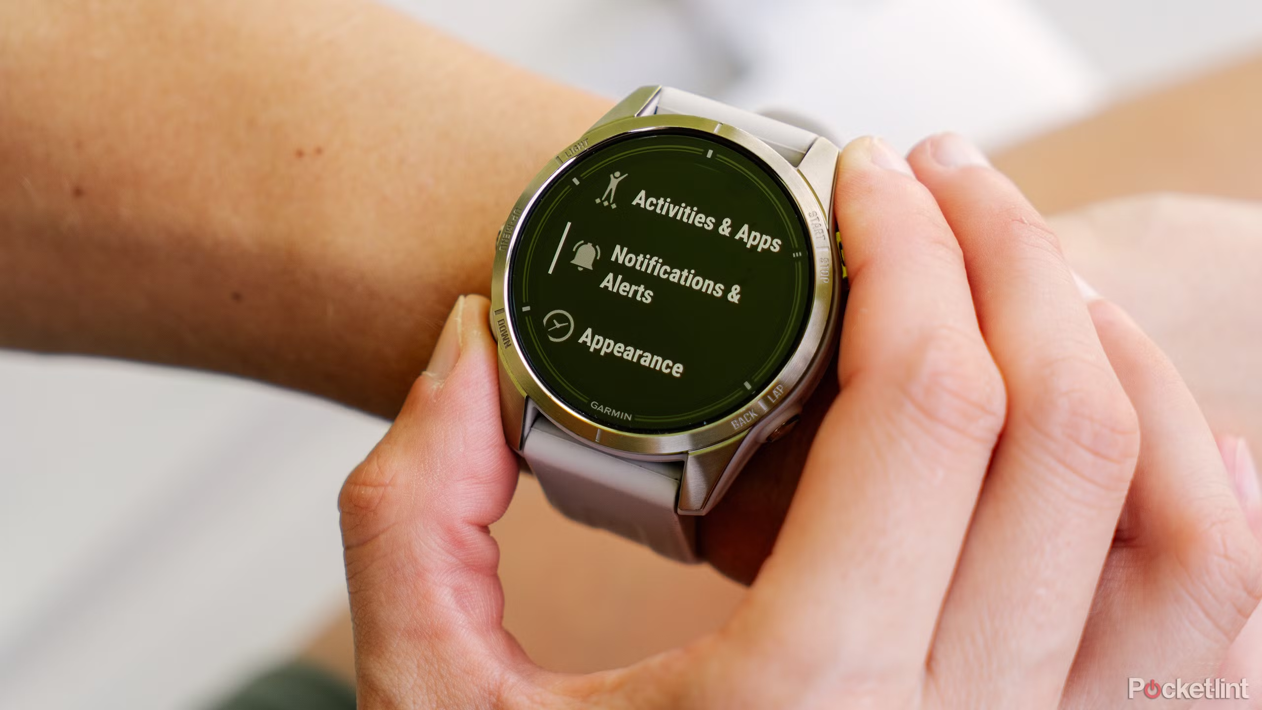 KAIP „GARMIN“ DEGALų PRIMINIMAI PADEDA IšVENGTI IšSEKIMO ILGO BėGIMO METU