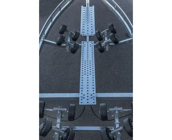 TIKI BP1350-RBA DAUGIAROLERINė VALčIų PRIEKABA SU ATLENKIAMAIS LED GALINIAIS žIBINTAIS, BP1350-RBA 